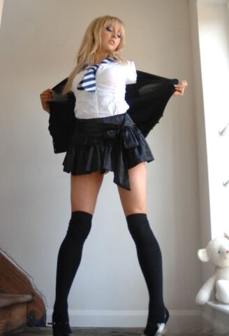 Ảnh Sex Học Sinh Adorable babe in black socks Elle Parker taking off her school uniform Adorable babe in black socks Elle Parker taking off her school uniform