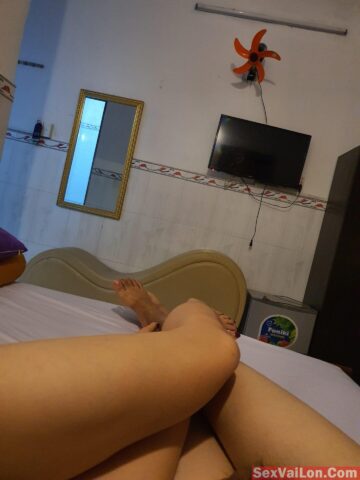 Người ta thì thích cưỡi voi còn em thích cưỡi ngựa Người ta thì thích cưỡi voi còn em thích cưỡi ngựa