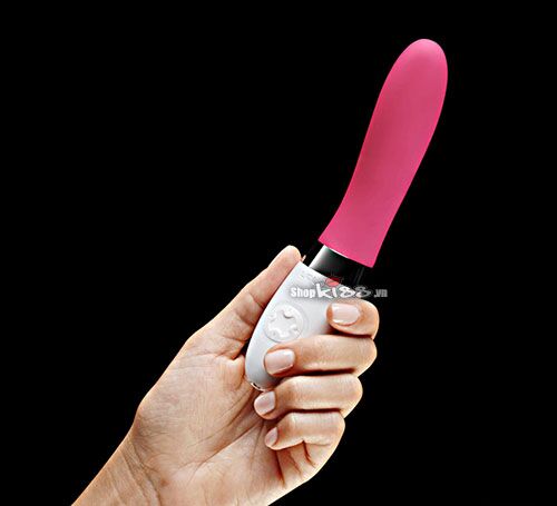 Máy mát xa Lelo Liv 2 DC42B màu tím sang trọng đặt trên nền trắng
