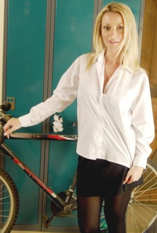 31333818_171_99fb College Uniform performed by Tessa Nude Photos